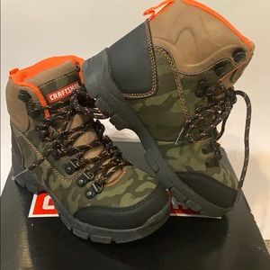 Boys camo craftmen hiking boots